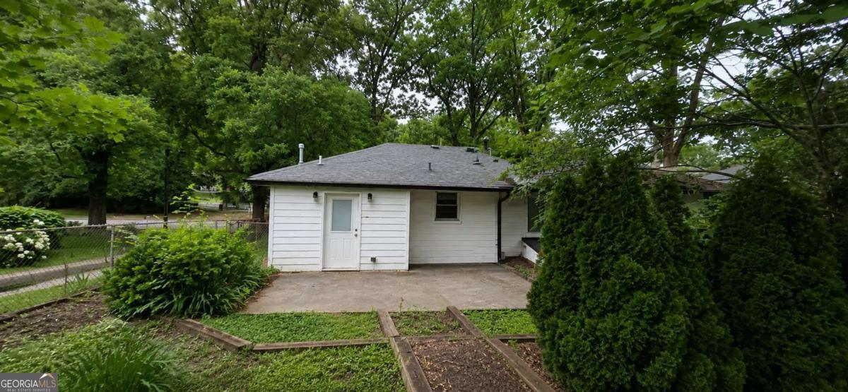 2410 Macon Drive Sw Property Photo 3