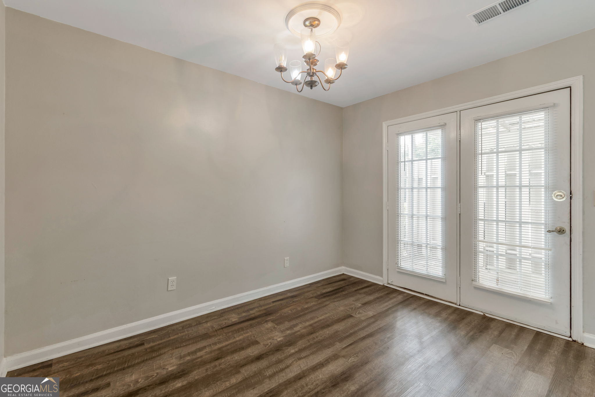 136 Old Ferry Way Property Photo 6