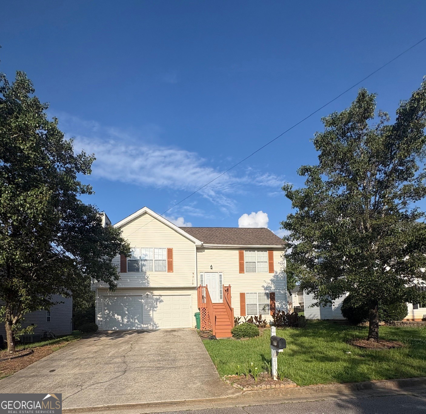 4312 Ward Bluff Drive Property Photo 2
