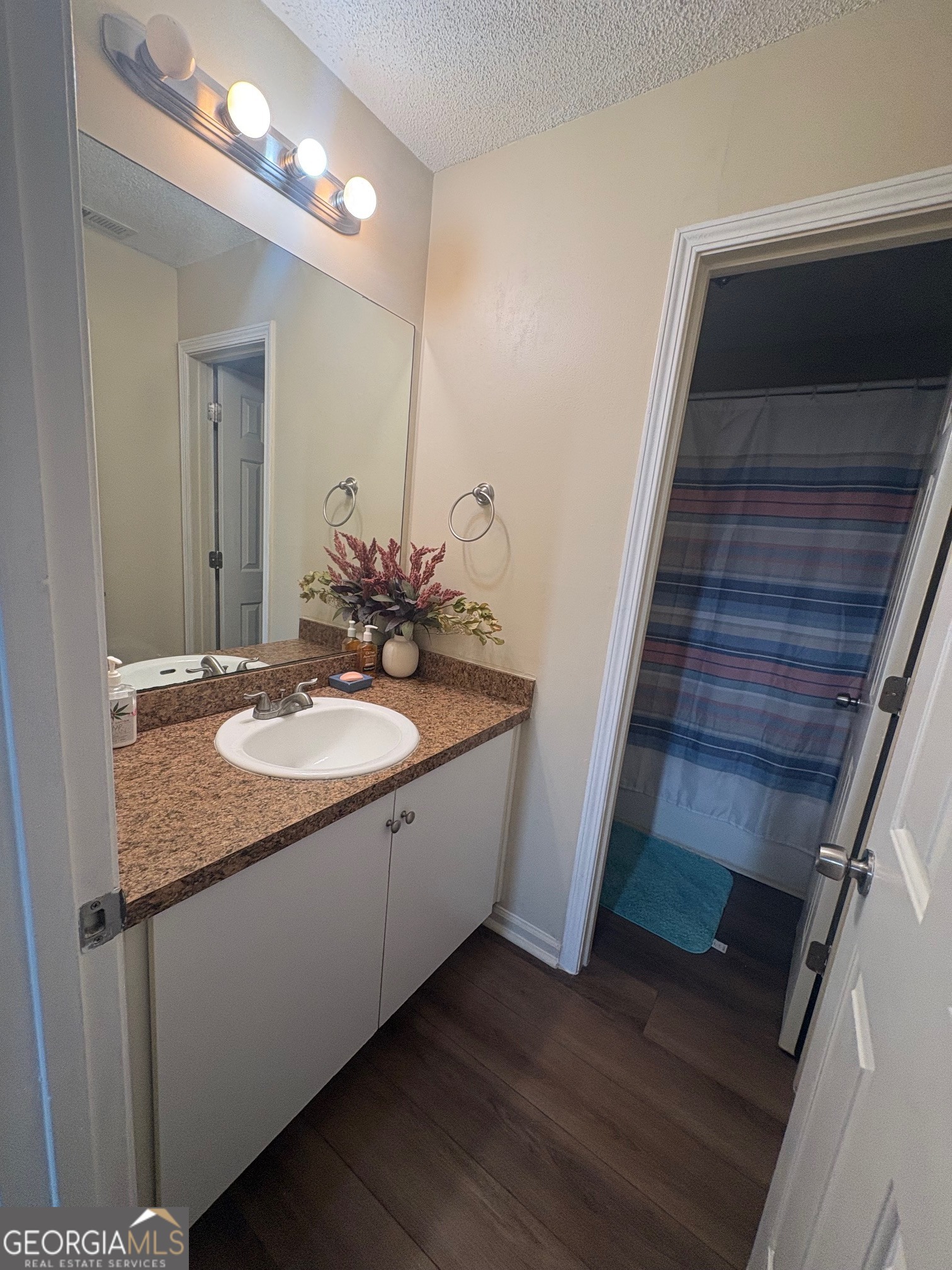 4312 Ward Bluff Drive Property Photo 9