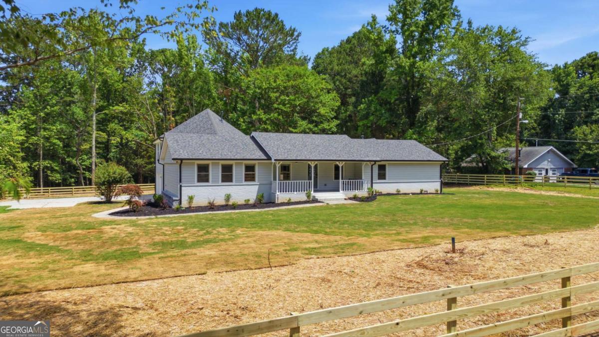 2450 Tennyson Trail Property Photo 2