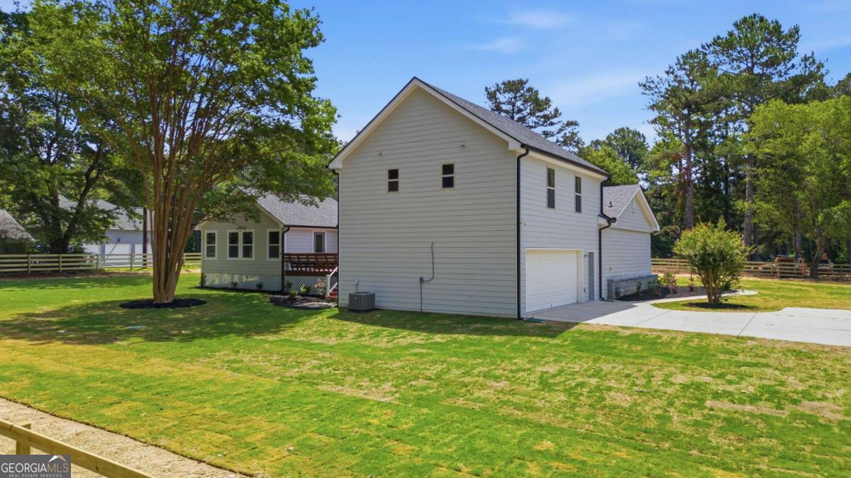 2450 Tennyson Trail Property Photo 6