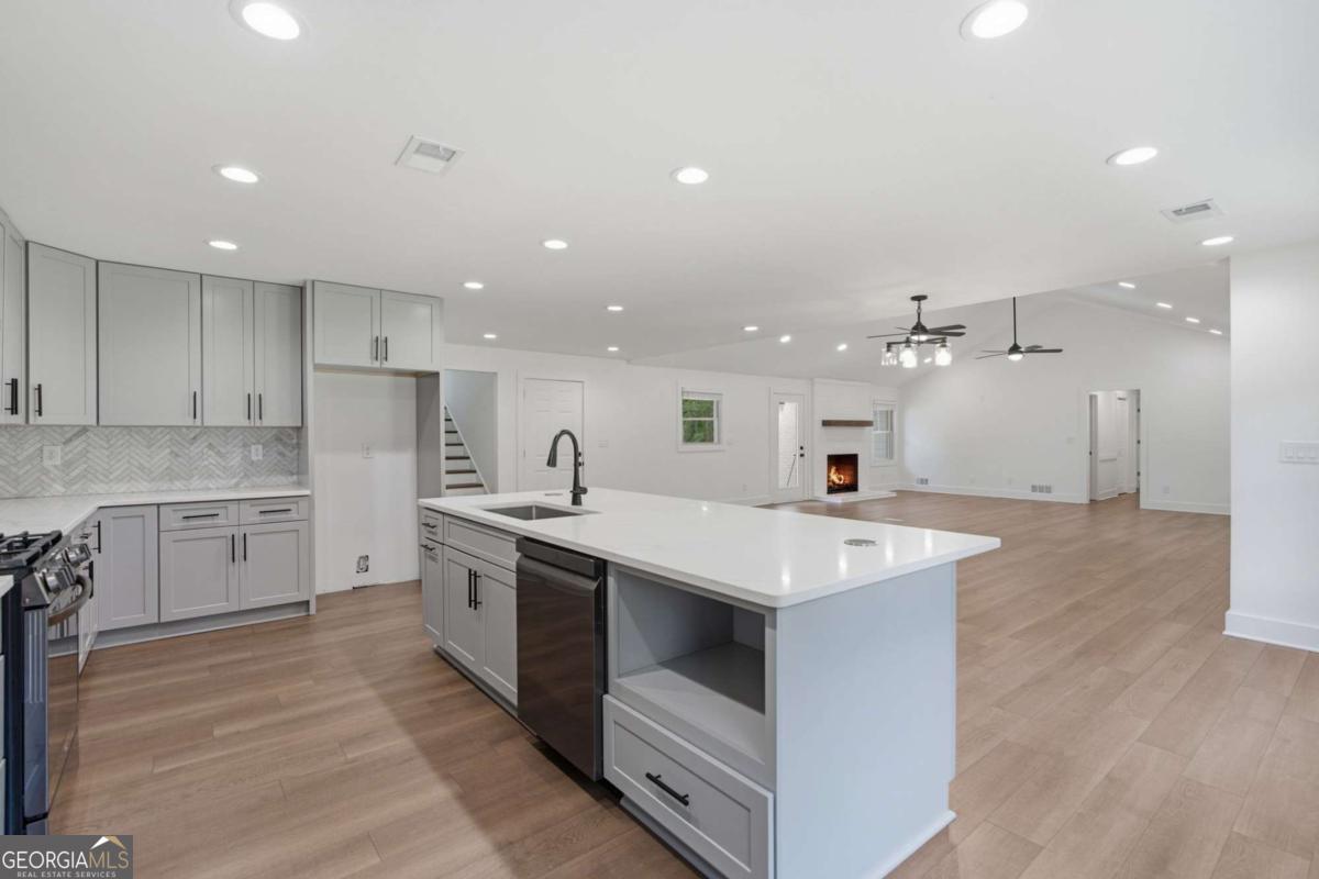2450 Tennyson Trail Property Photo 29