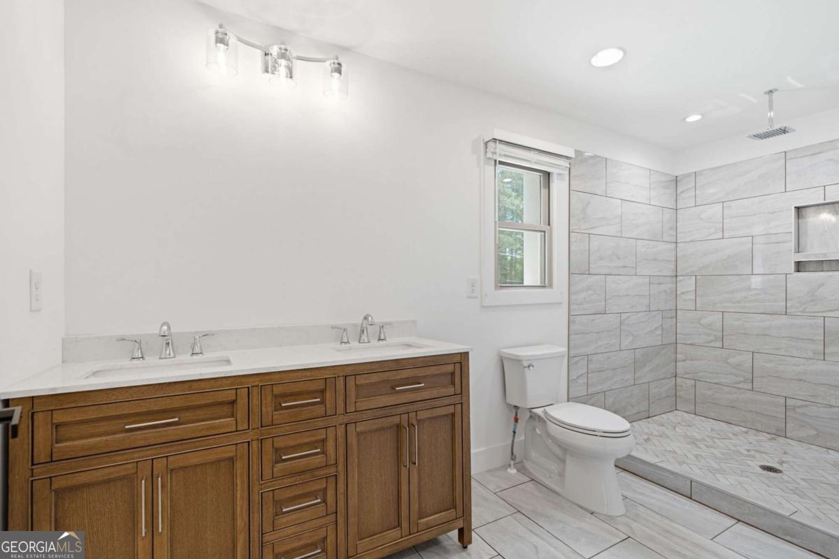 2450 Tennyson Trail Property Photo 38