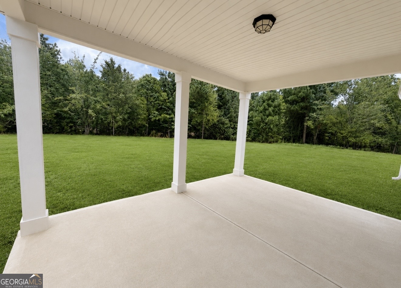 1320 Sycamore Circle Property Photo 3