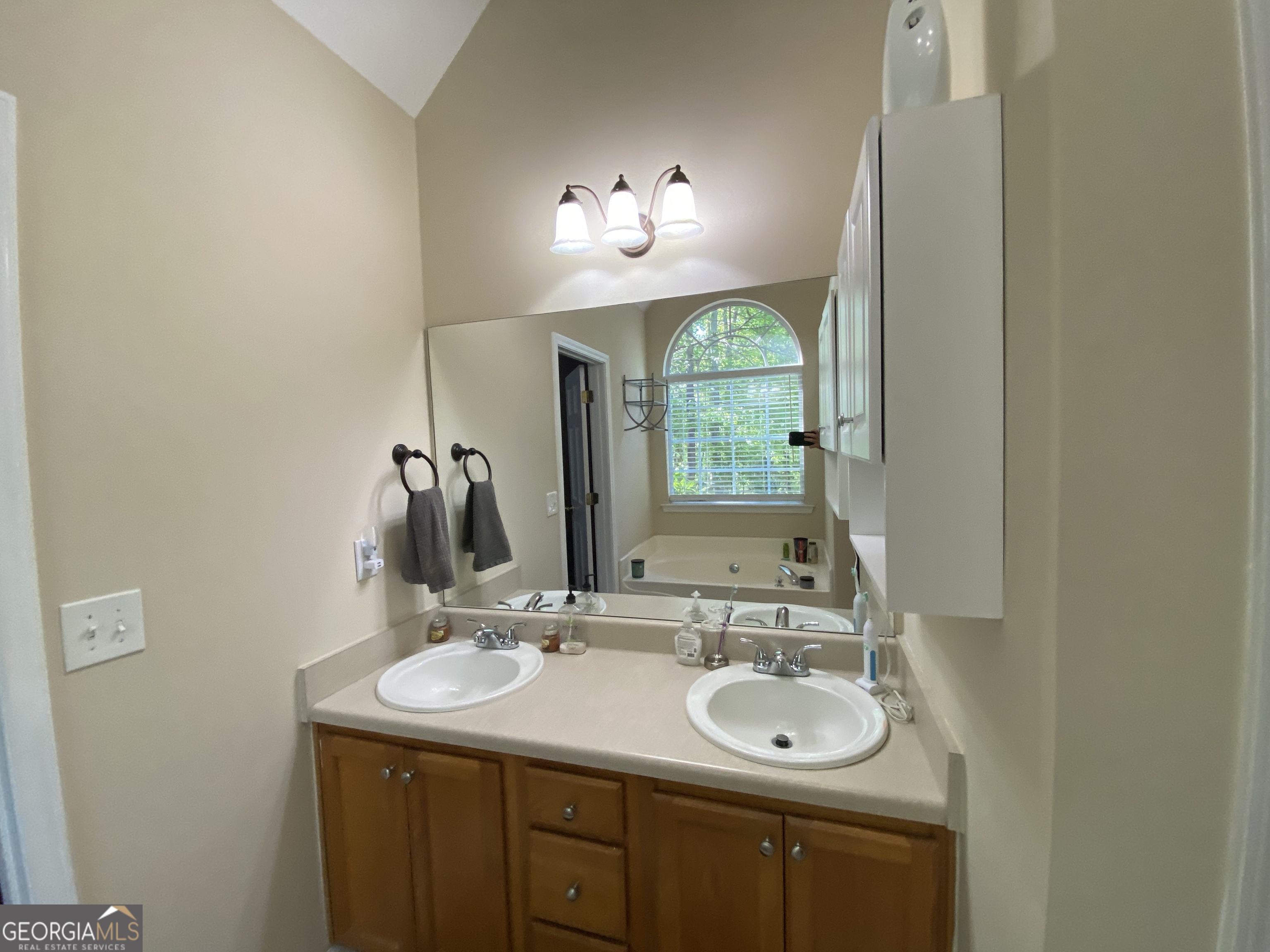 312 Cascade Court Property Photo 13