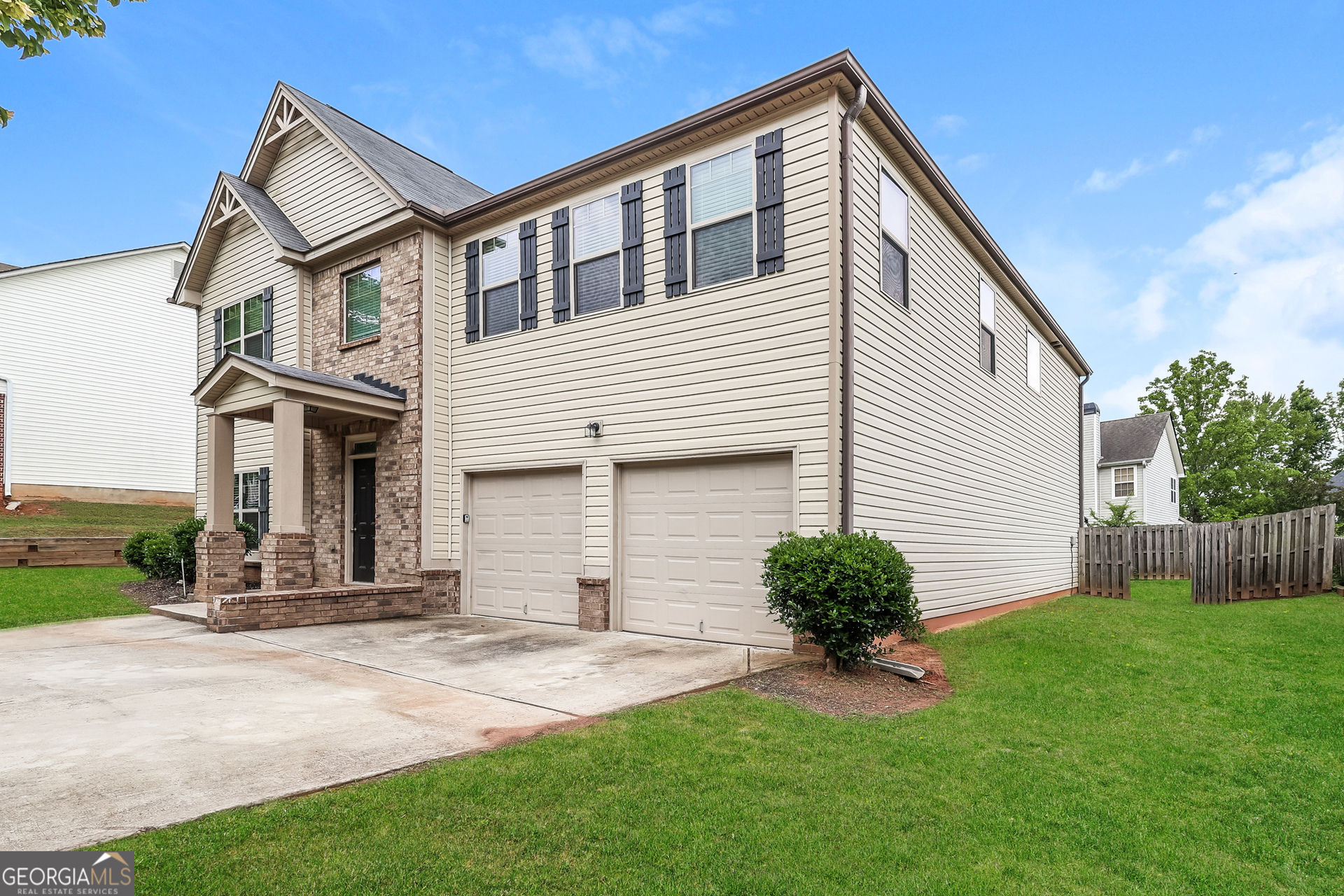 2812 Feldspar Way Property Photo 4