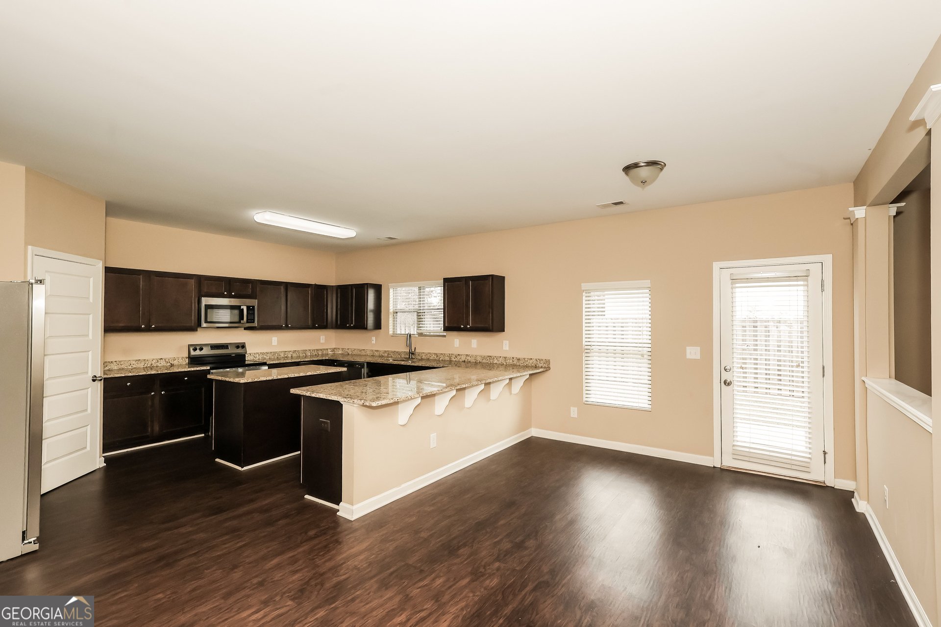 2812 Feldspar Way Property Photo 7