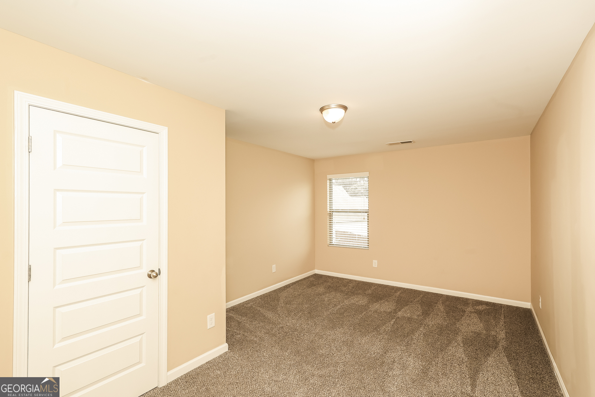 2812 Feldspar Way Property Photo 15