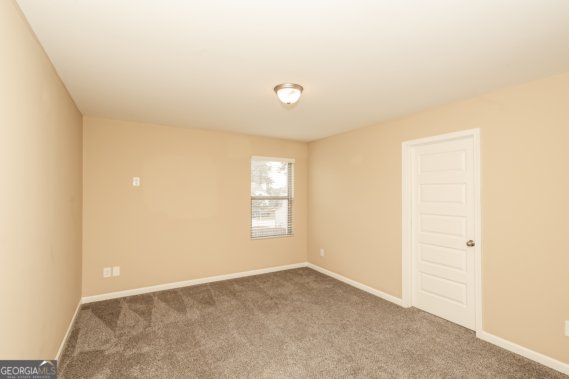 2812 Feldspar Way Property Photo 16