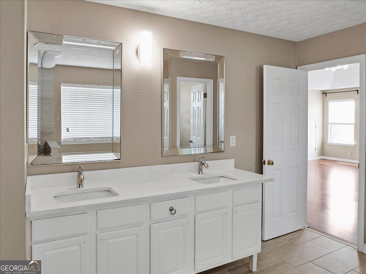 3725 Crescent Walk Lane Property Photo 13