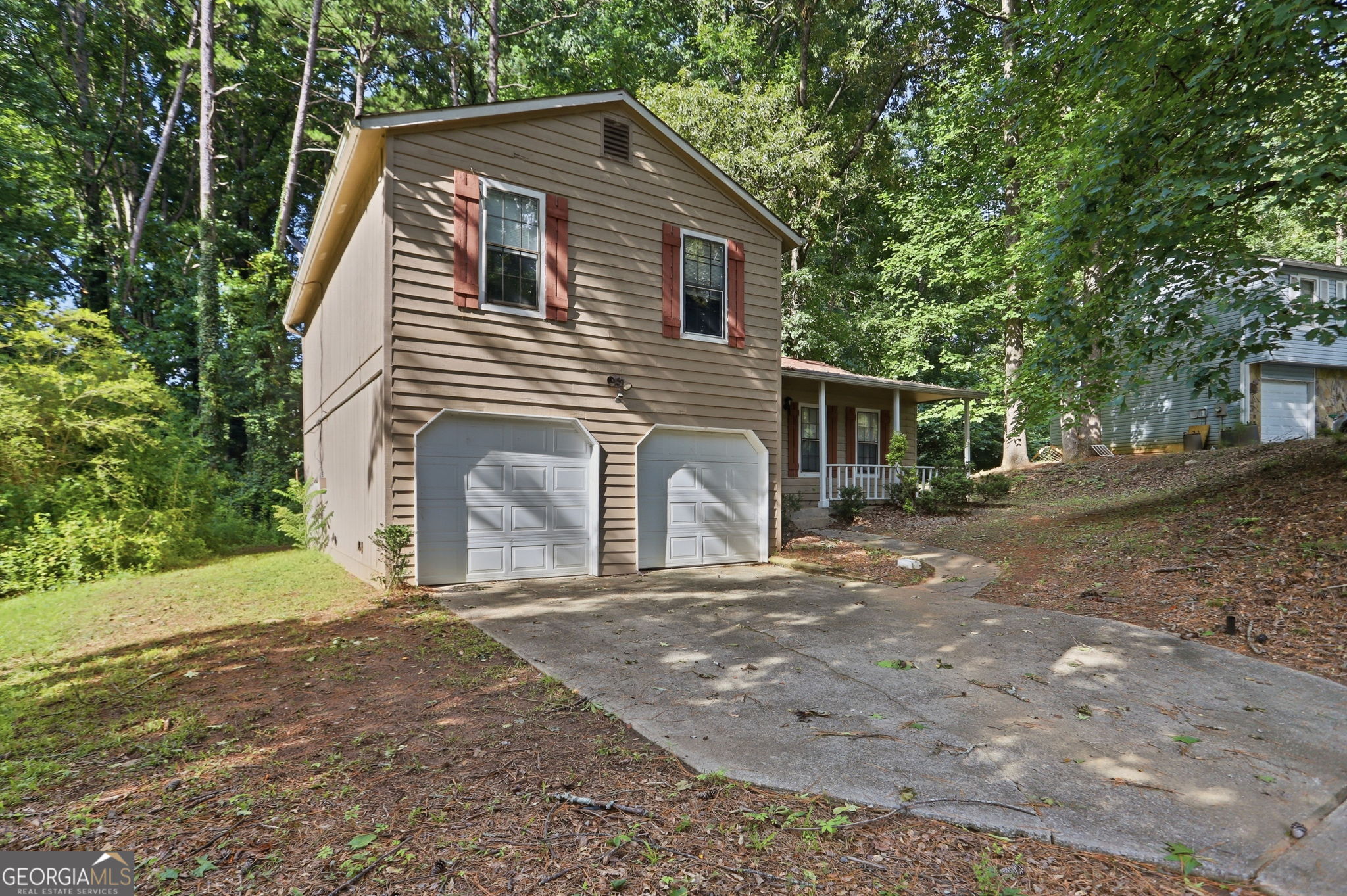 5389 Martins Crossing Road Property Photo 3