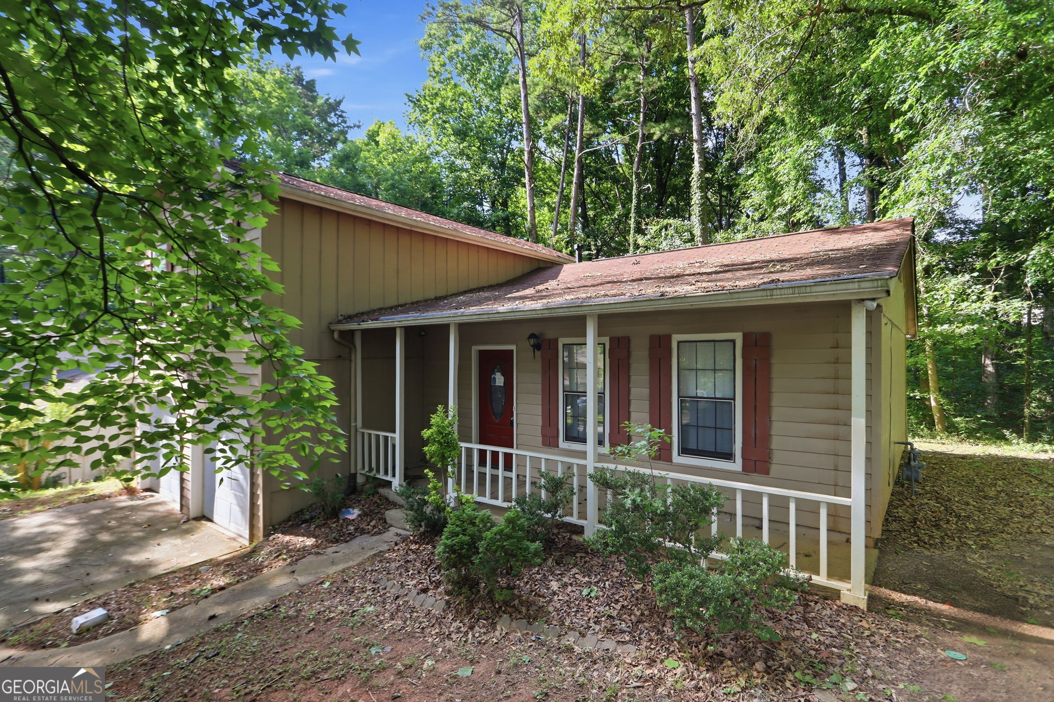 5389 Martins Crossing Road Property Photo 4
