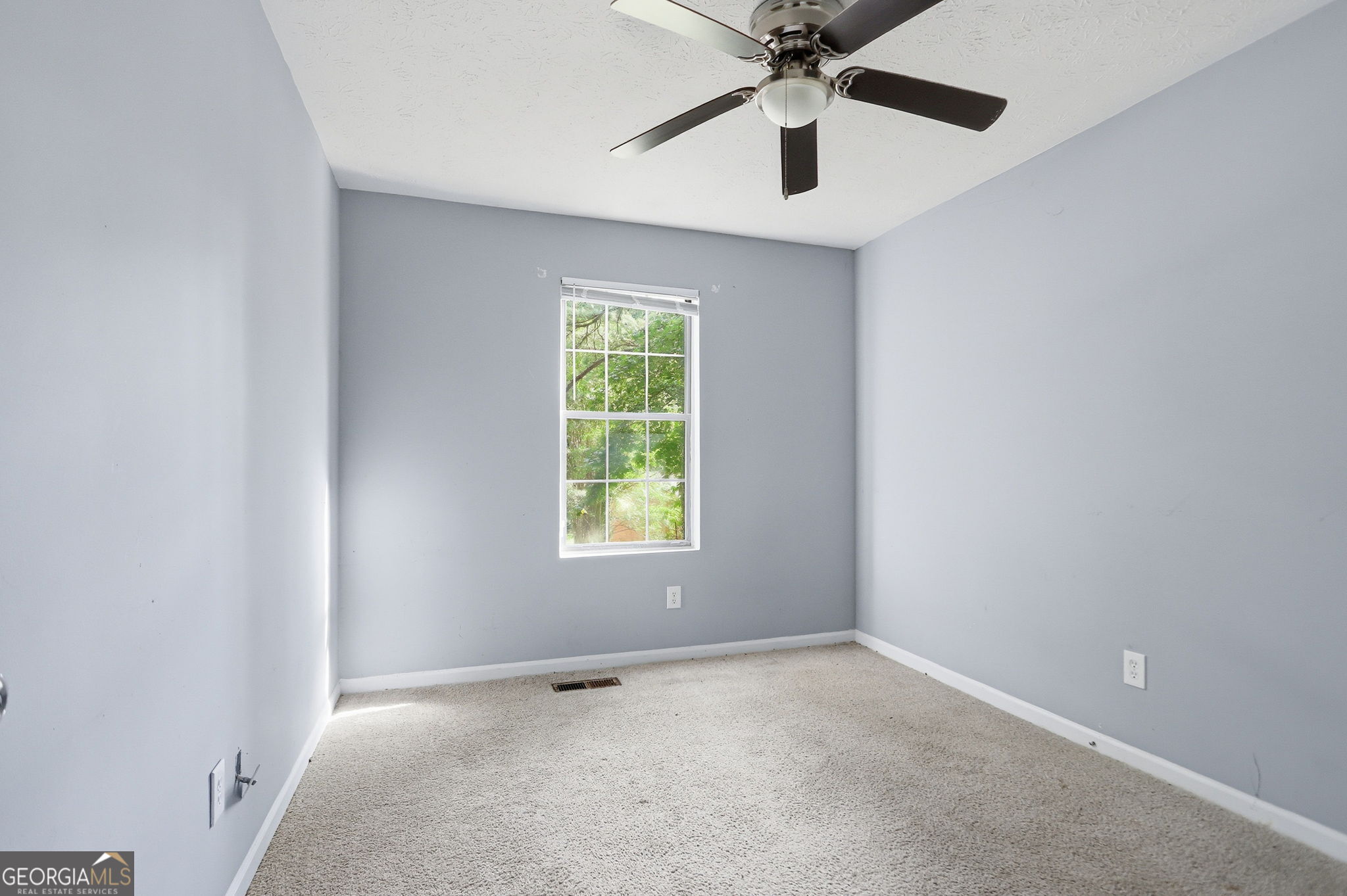5389 Martins Crossing Road Property Photo 18
