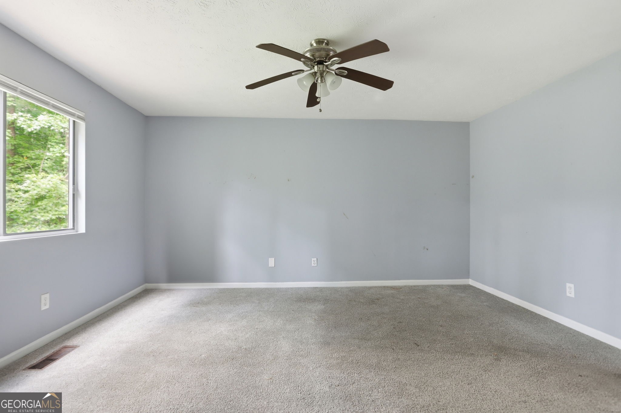 5389 Martins Crossing Road Property Photo 21