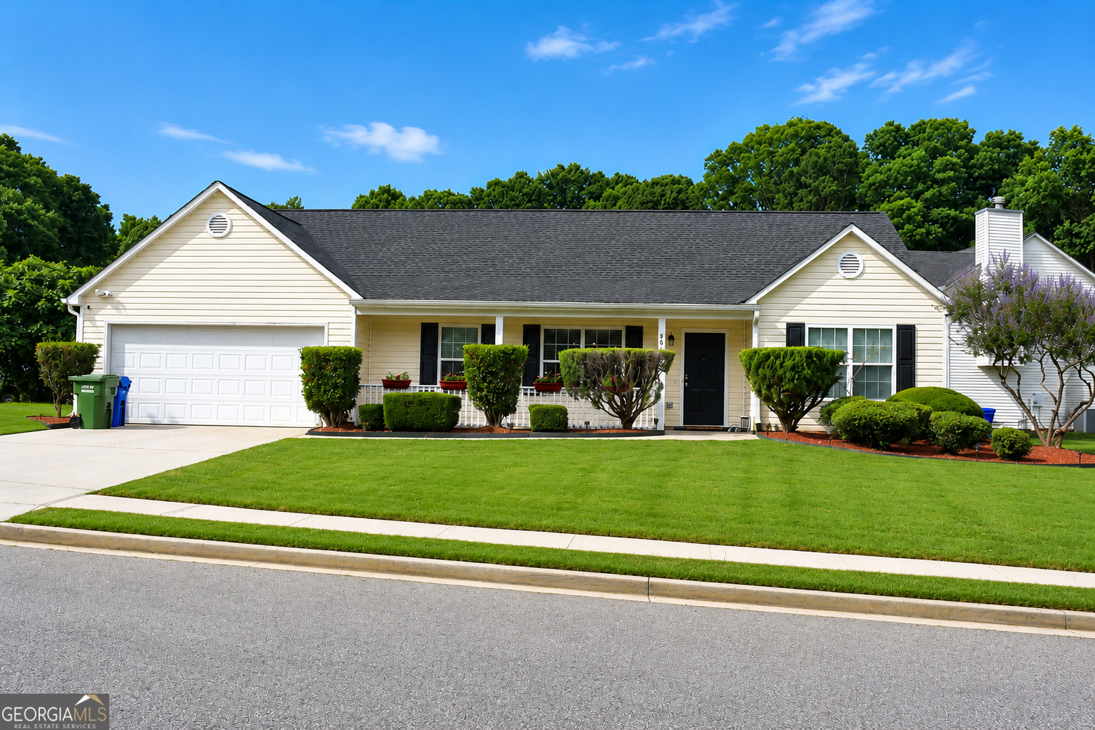 904 Meadow Walk Drive Property Photo 1