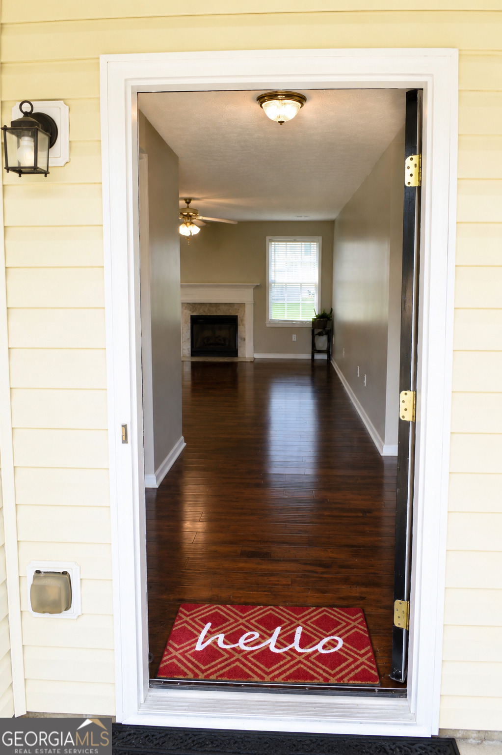 904 Meadow Walk Drive Property Photo 5