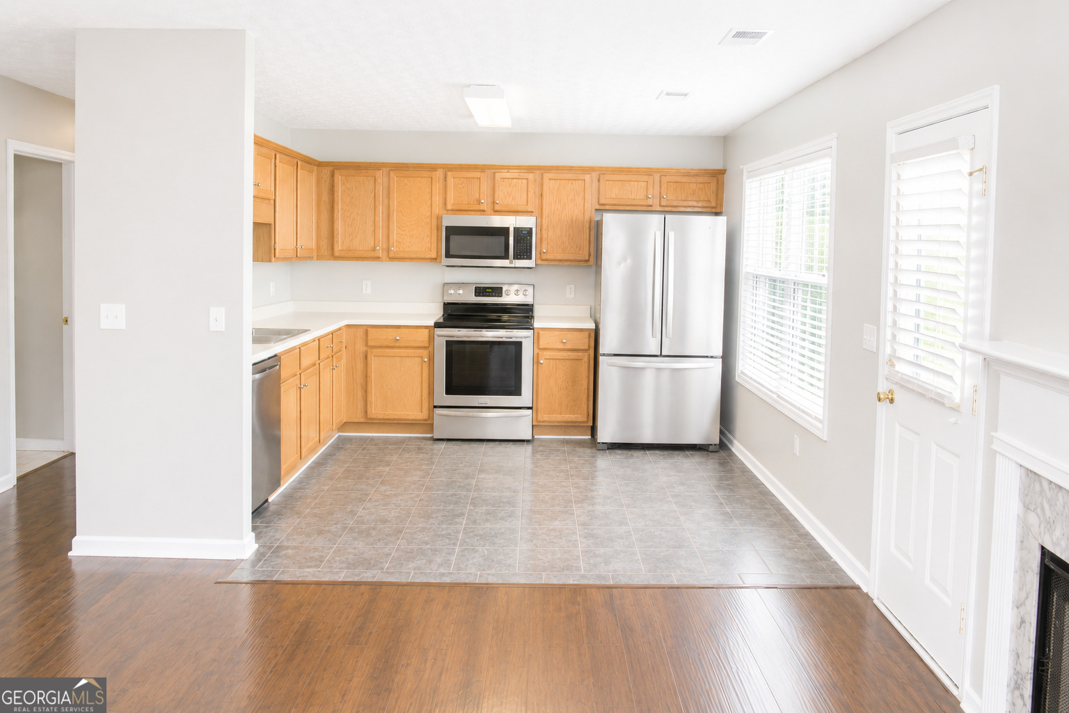 904 Meadow Walk Drive Property Photo 16