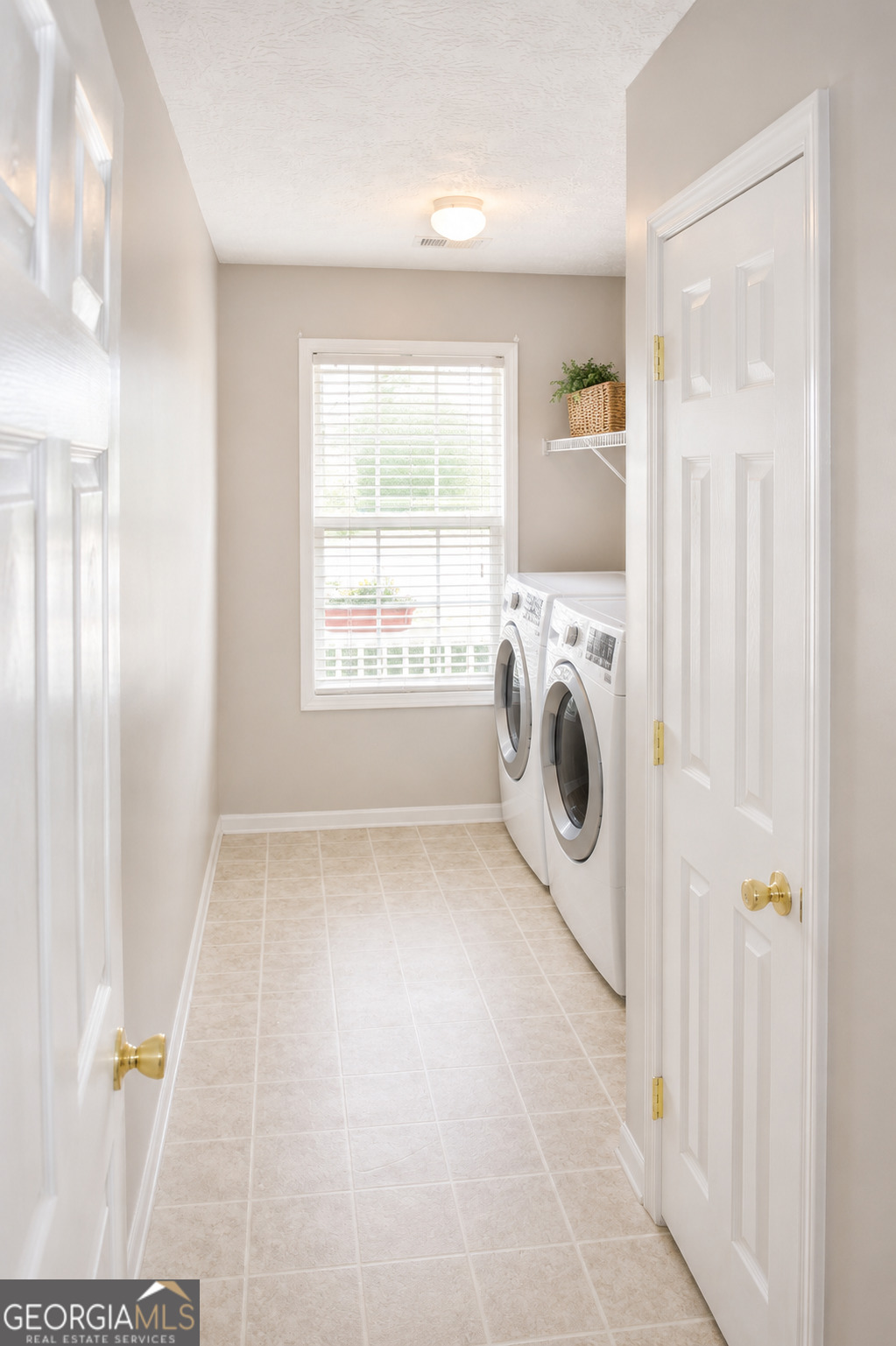 904 Meadow Walk Drive Property Photo 19