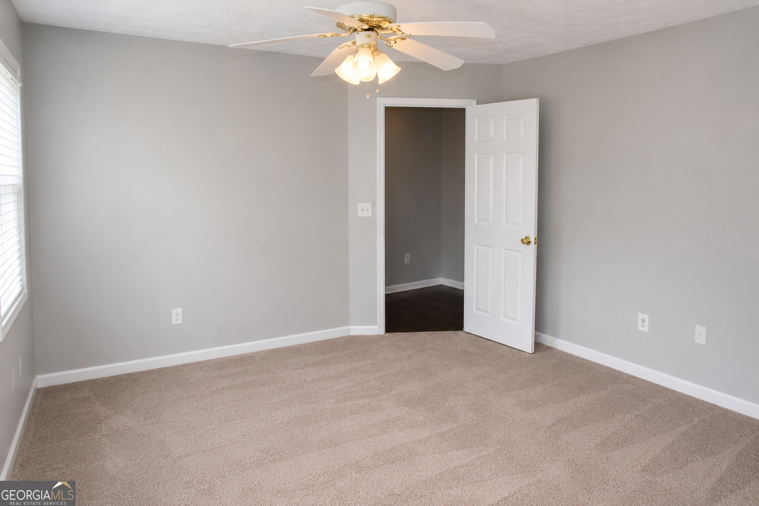 904 Meadow Walk Drive Property Photo 24