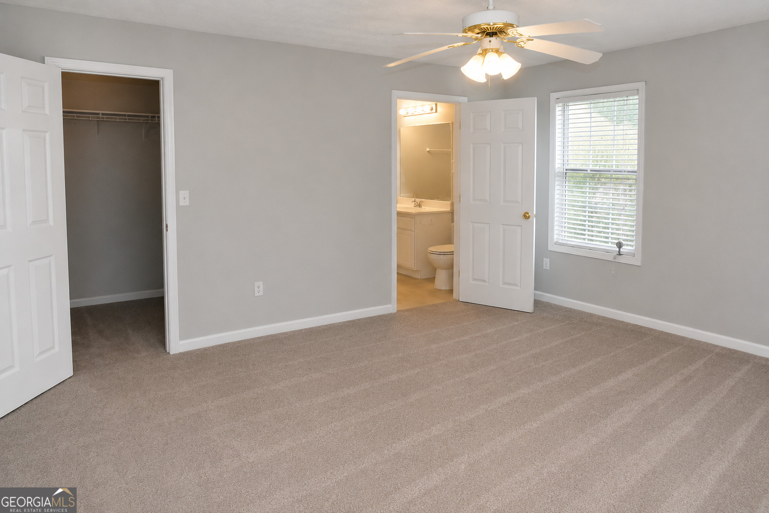 904 Meadow Walk Drive Property Photo 27