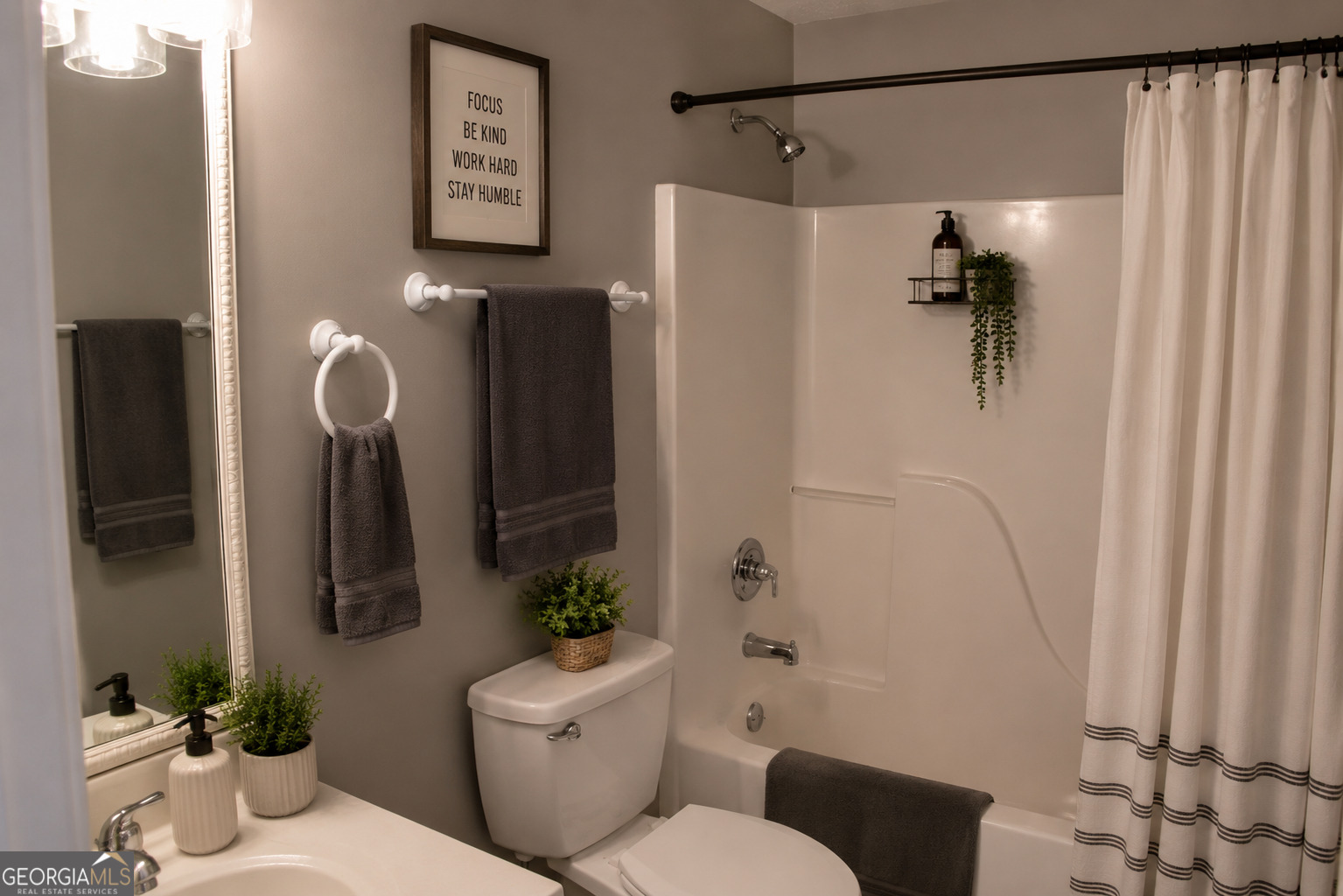 904 Meadow Walk Drive Property Photo 38