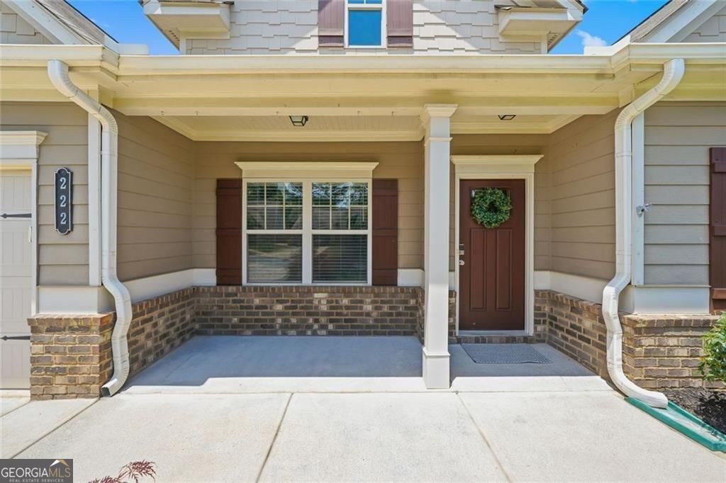222 Woodford Drive Property Photo 6