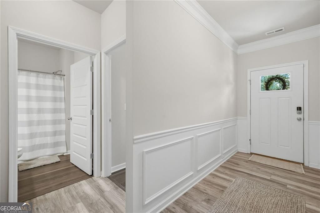 222 Woodford Drive Property Photo 8