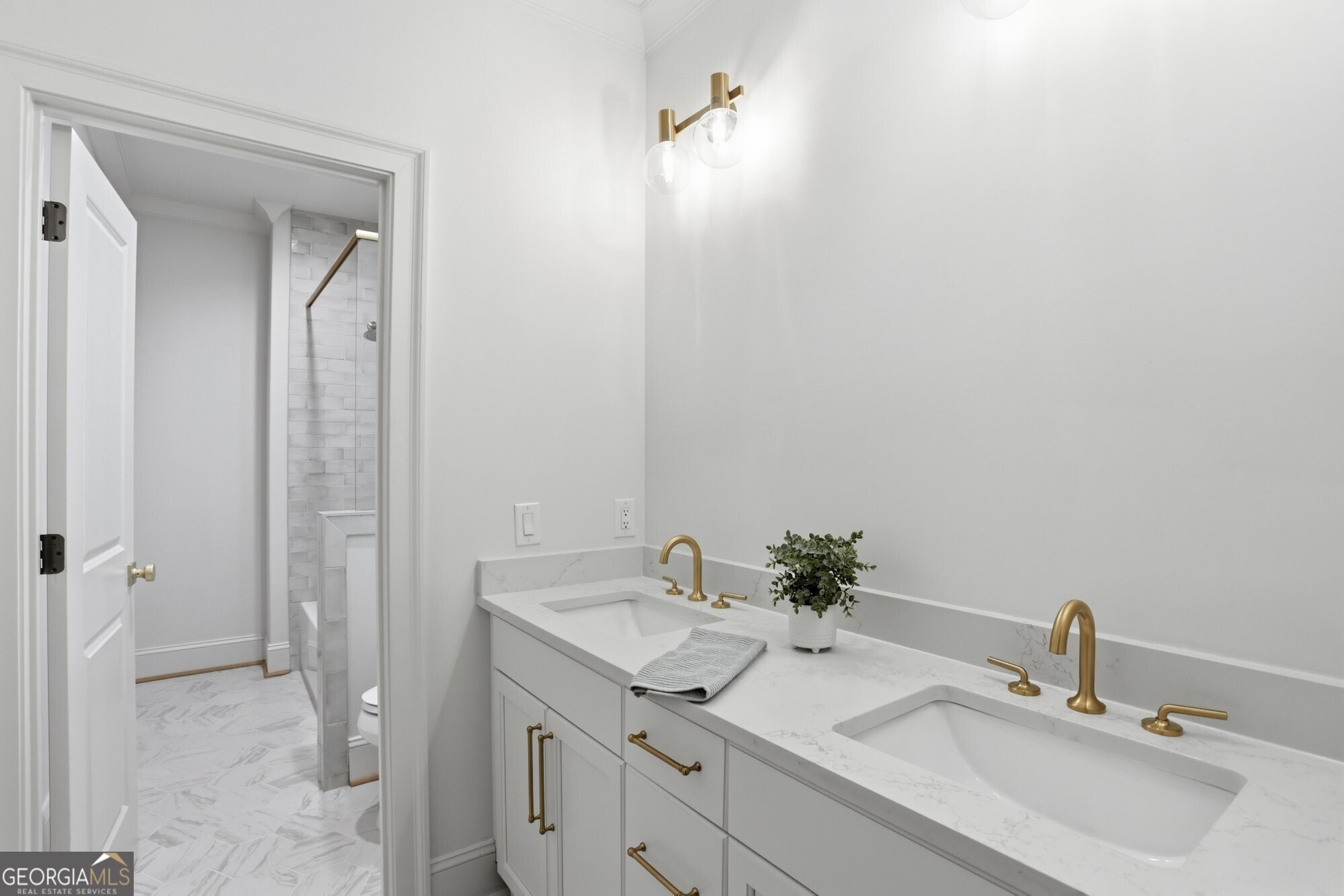 494 Waterman Street Property Photo 40