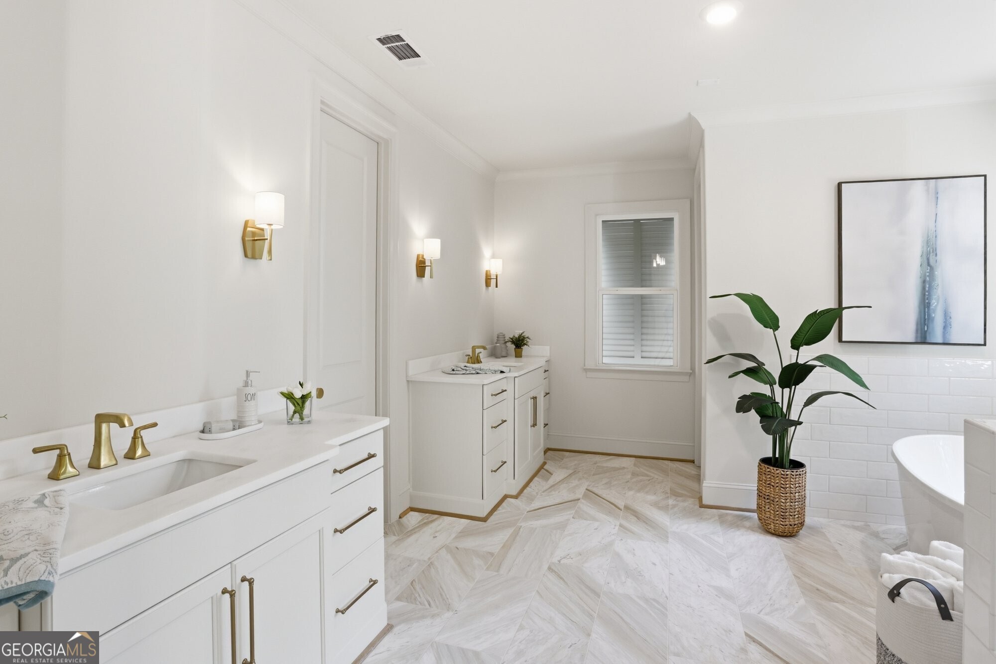 494 Waterman Street Property Photo 46