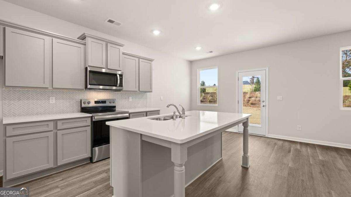 200 Bristol Boulevard Property Photo 6