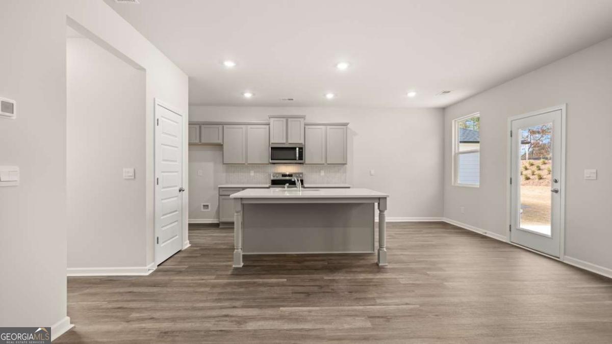 200 Bristol Boulevard Property Photo 7