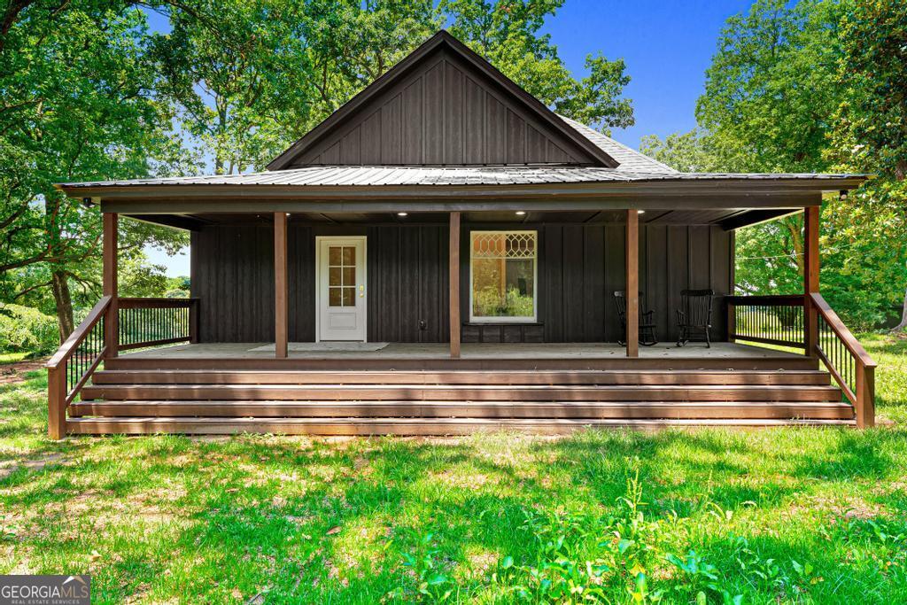 586 Grady School Road Property Photo 1