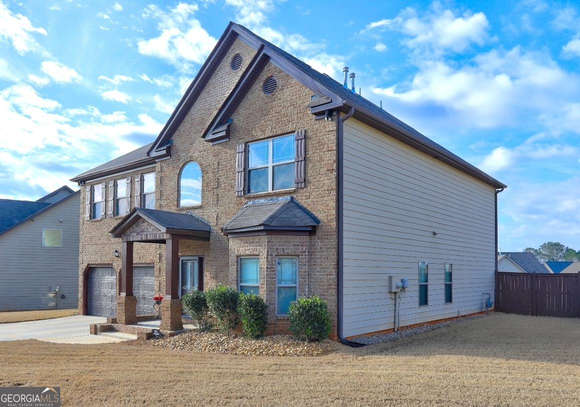 609 Caledon Way Property Photo 3