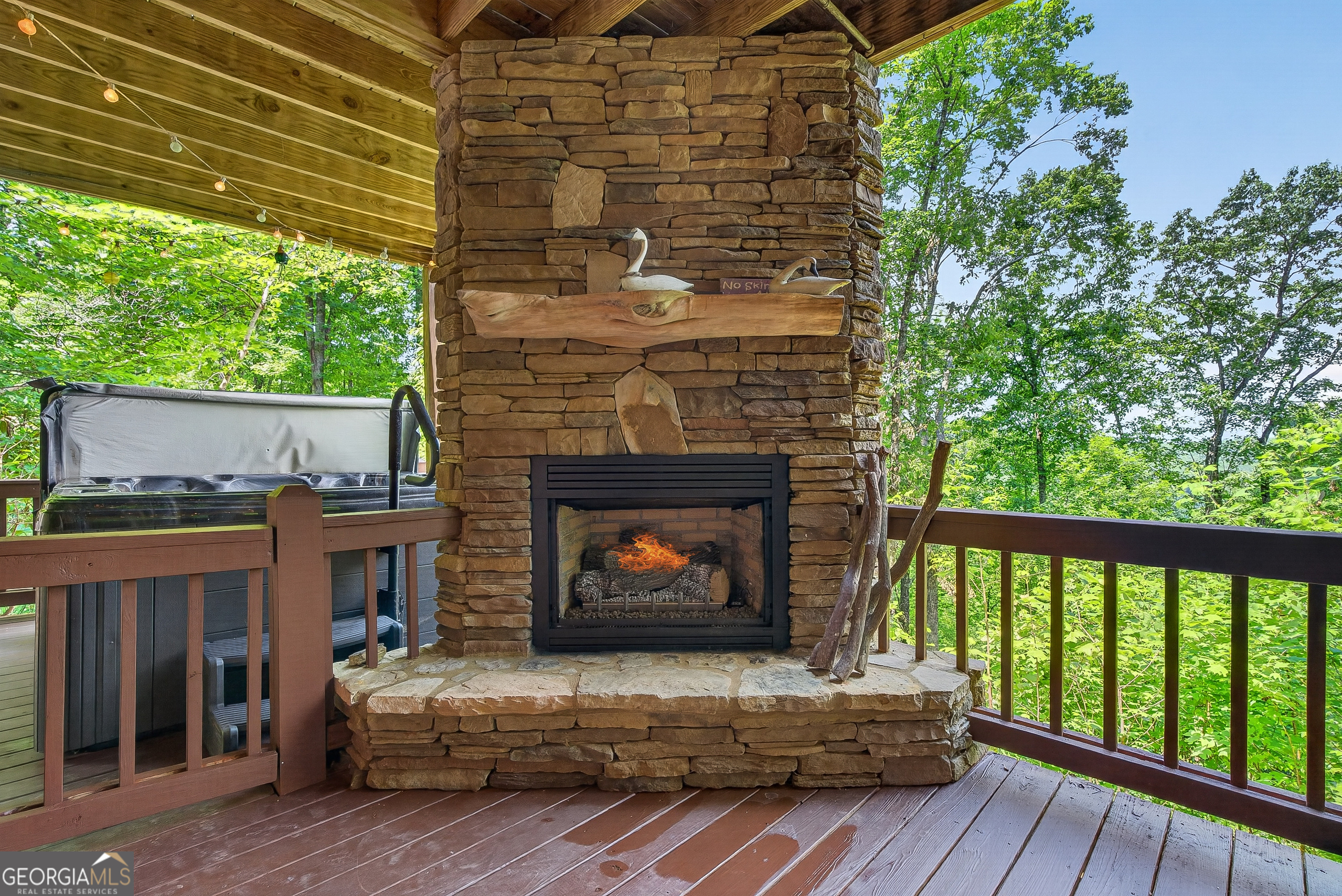 649 Weaver Creek Way Property Photo 33