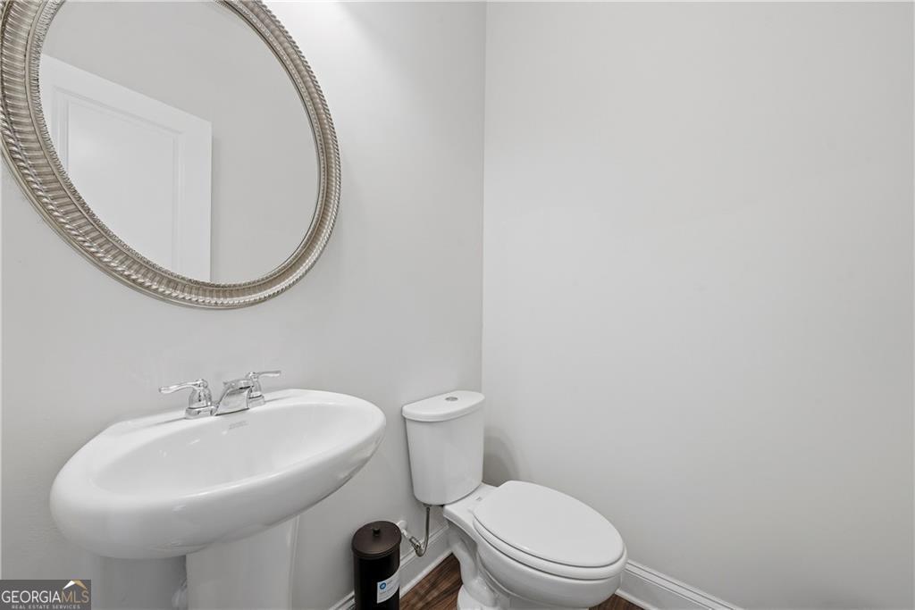 4095 Lake Manor Way Property Photo 4