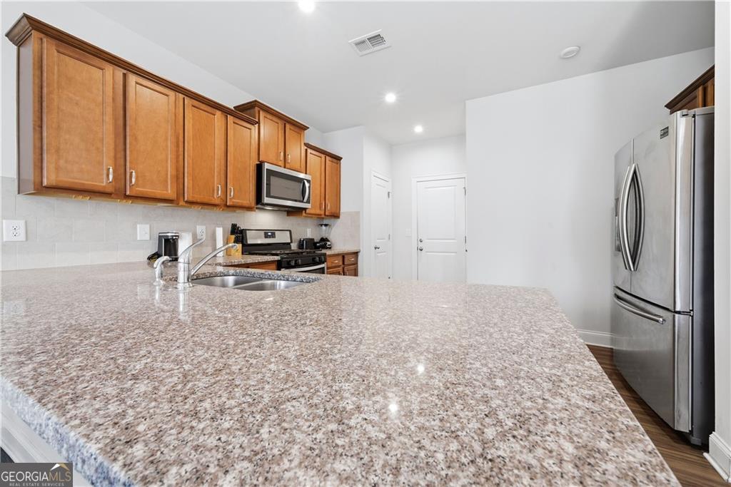 4095 Lake Manor Way Property Photo 10