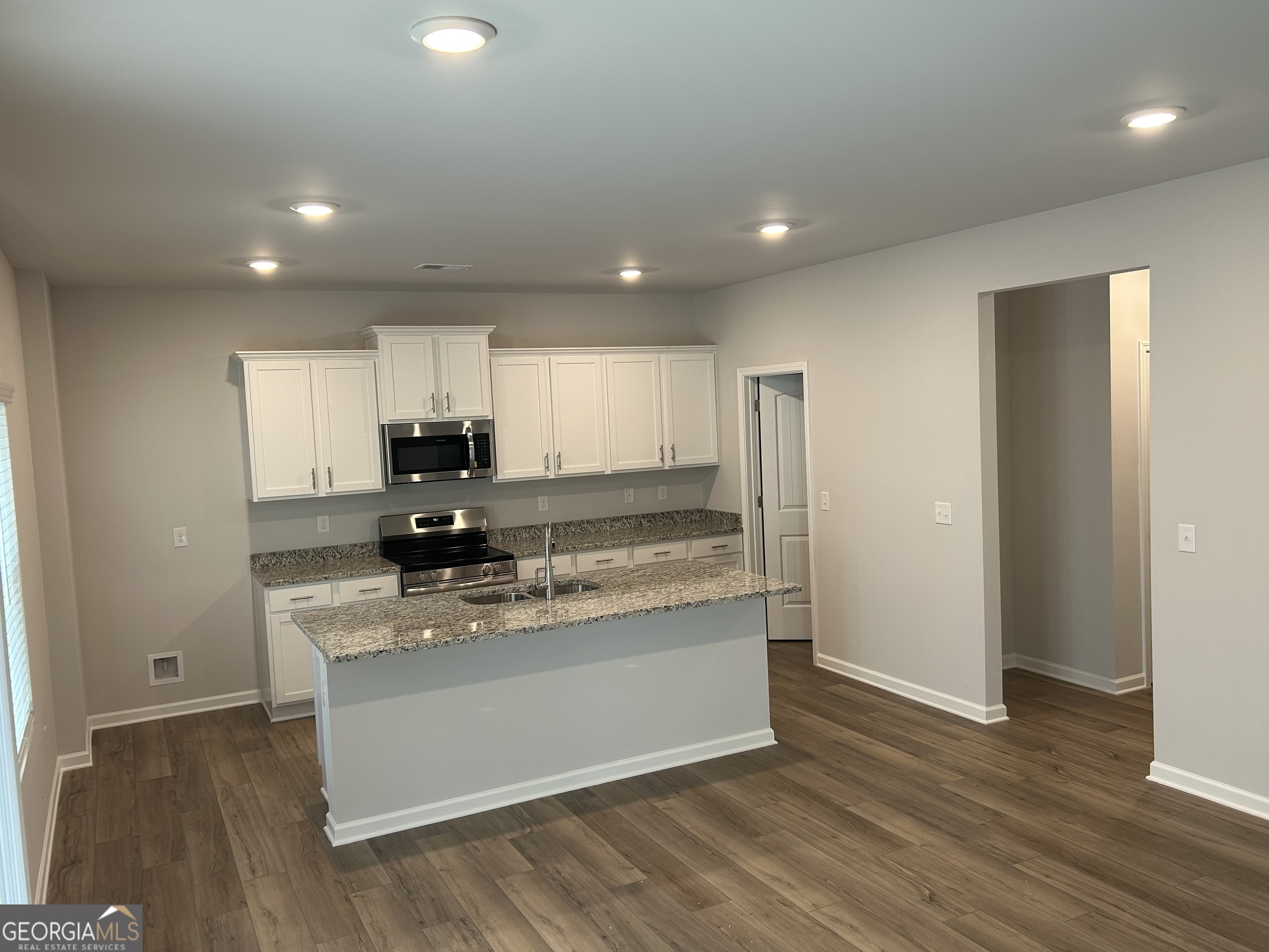11 Meadowview Circle Property Photo 6