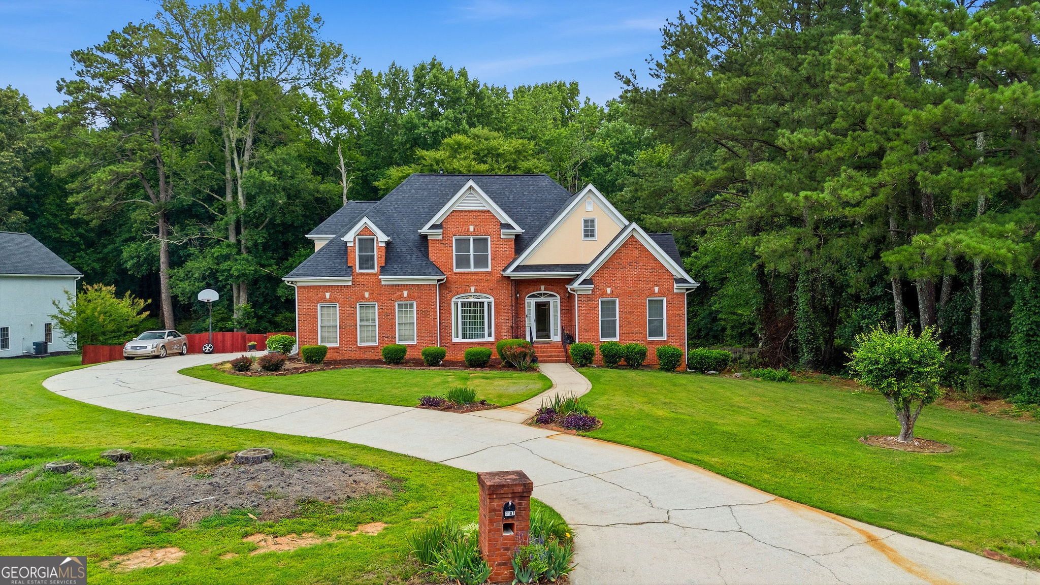 1107 Brookfield Drive Se Property Photo 1