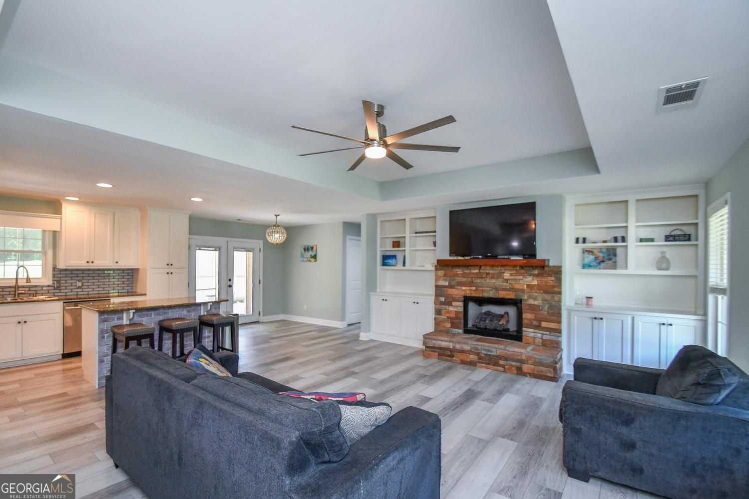 75 Eastgate Drive Property Photo 2