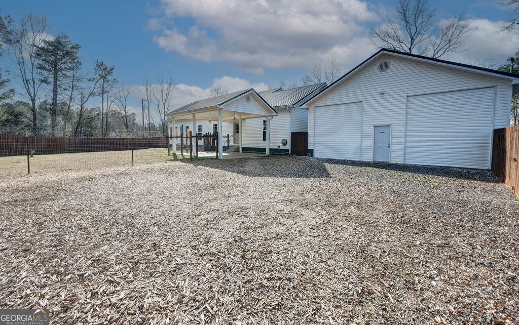 960 Mcentyre Loop Se Property Photo 6