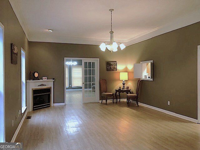 960 Mcentyre Loop Se Property Photo 8