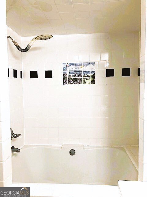960 Mcentyre Loop Se Property Photo 23