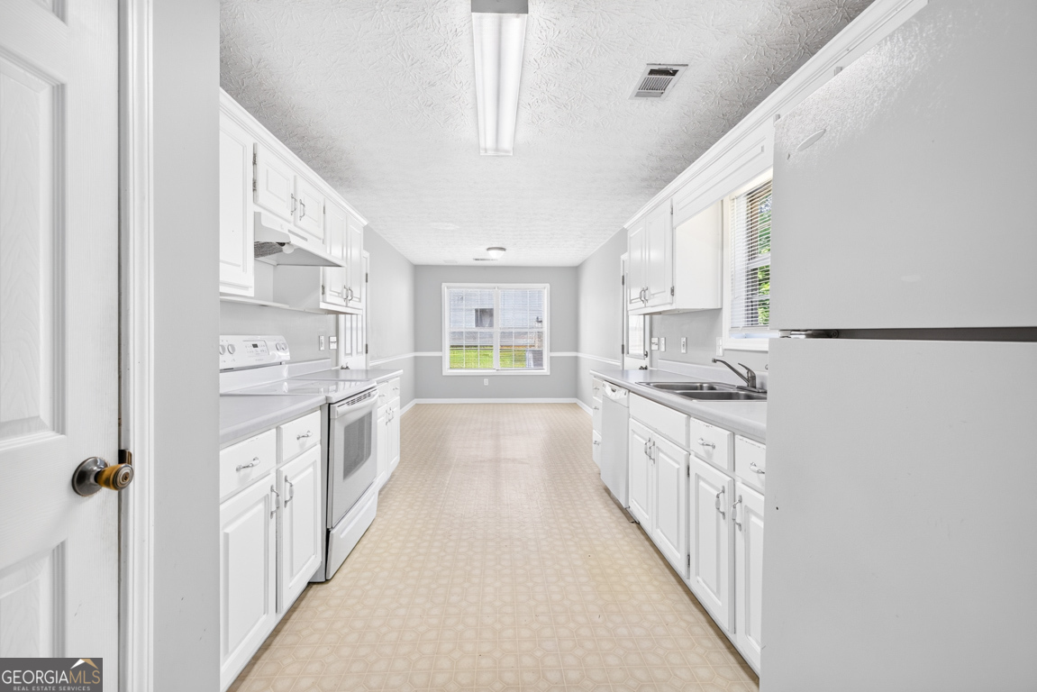 65 Hillock Court Property Photo 17