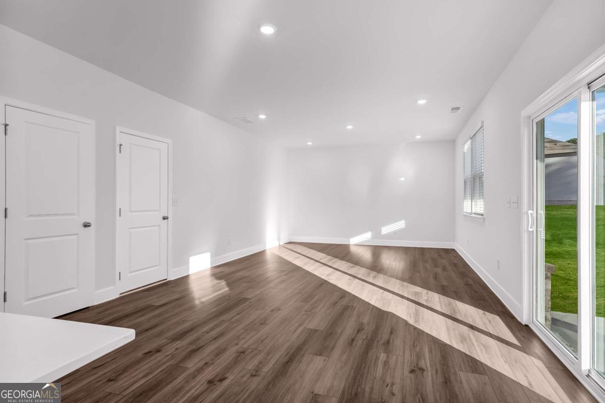 421 Panther Creek Lane Property Photo 12