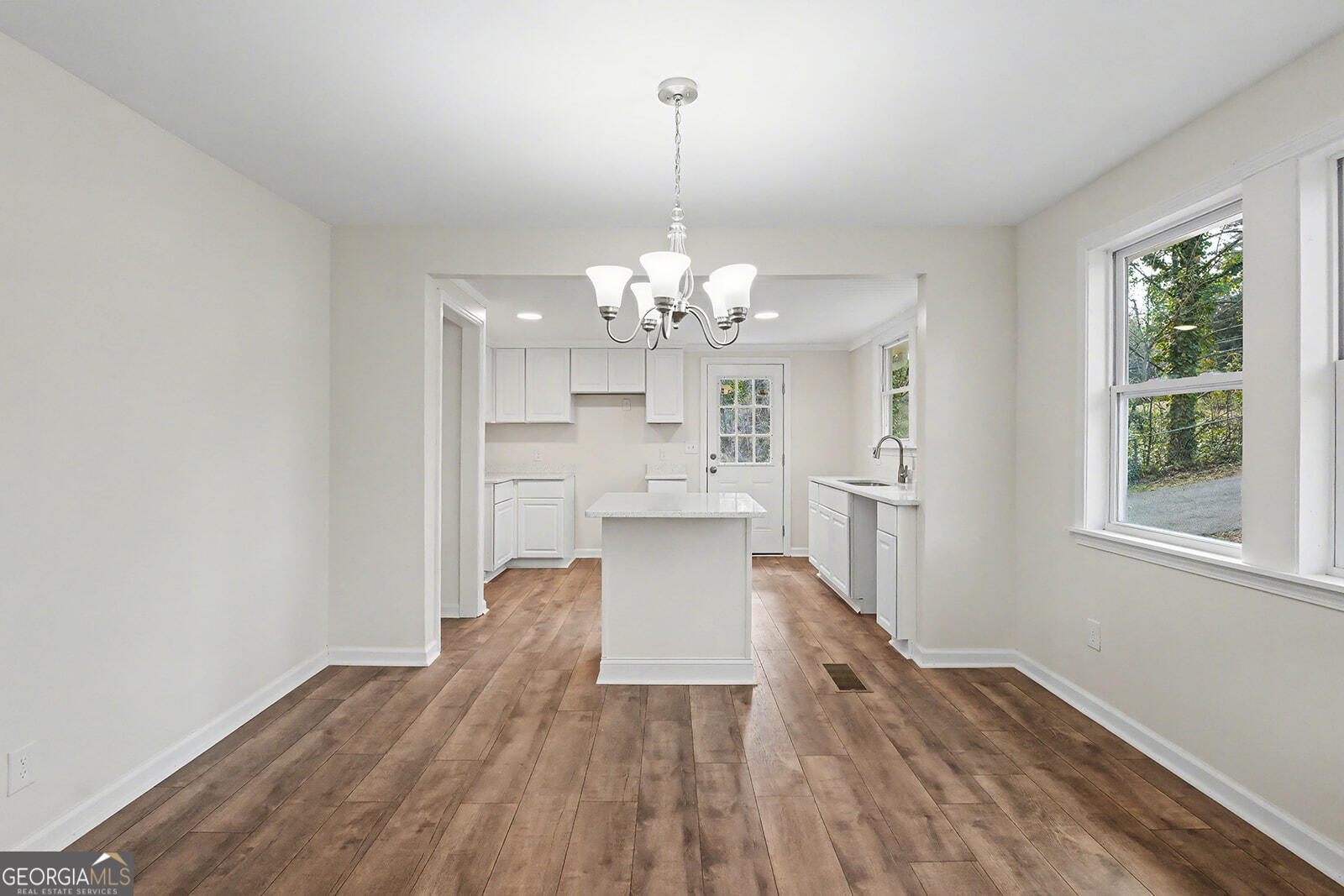 5284 Campbellton Road Sw Property Photo 9