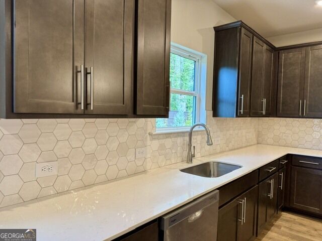 360 Waterbluff Drive Property Photo 5