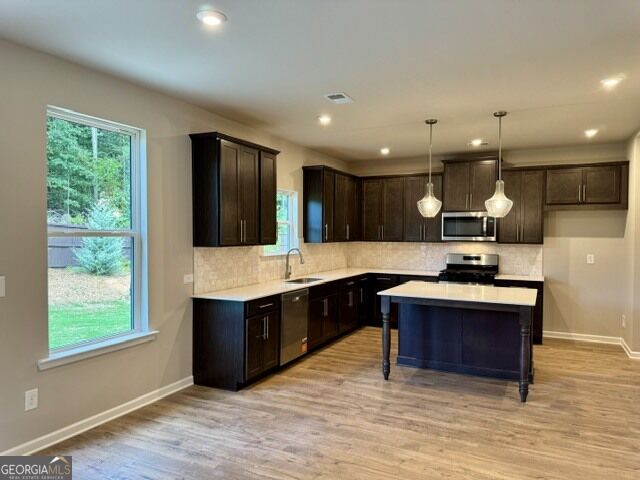 360 Waterbluff Drive Property Photo 6