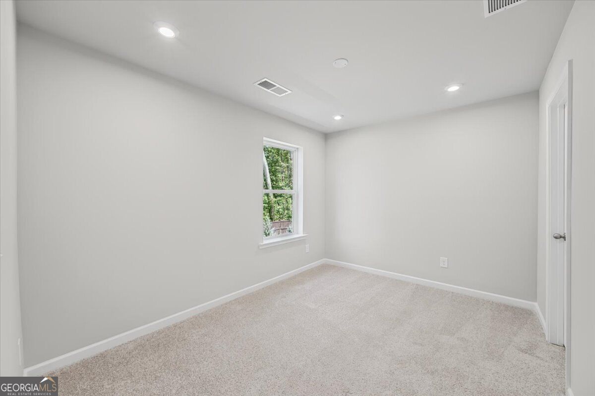 360 Waterbluff Drive Property Photo 14