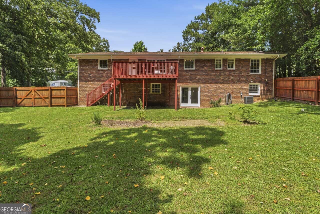 1630 Roberts Drive Se Property Photo 2